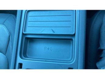 Land Rover Defender 2.0 P300 X-Dynamic HSE 90 3dr Auto Petrol Estate