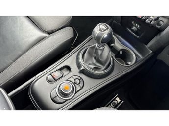 MINI Countryman 2.0 Cooper D ALL4 5dr Auto [Chili Pack] Diesel Hatchback