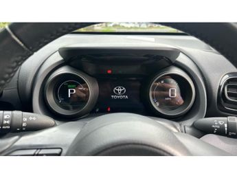 Toyota Yaris 1.5 Hybrid Design 5dr CVT Hybrid Hatchback