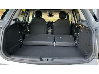 MINI Hatchback 1.5 Cooper Classic Premium 5dr Auto Petrol Hatchback