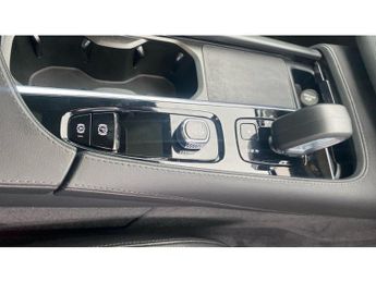 Volvo XC90 2.0 B5P [250] Plus Dark 5dr AWD Geartronic Petrol Estate