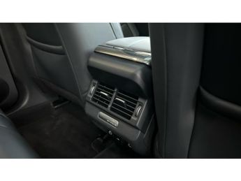 Land Rover Range Rover Evoque 2.0 D200 R-Dynamic HSE 5dr Auto Diesel Hatchback