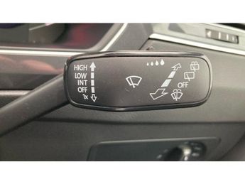 Volkswagen Tiguan 2.0 TDI R-Line 5dr DSG Diesel Estate