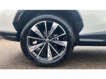 MG HS 1.5 T-GDI Trophy 5dr DCT Petrol Hatchback