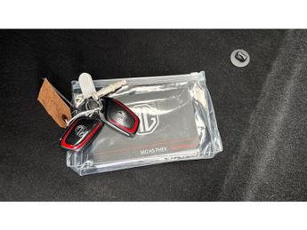 MG HS 1.5 T-GDI PHEV Trophy 5dr Auto Hatchback