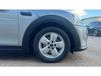 MINI Hatchback 1.5 Cooper Classic 3dr Auto Petrol Hatchback