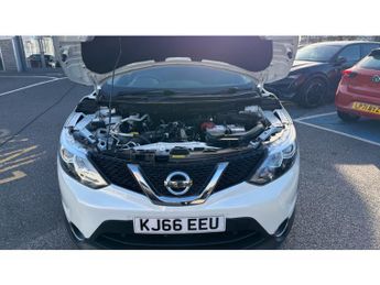 Nissan Qashqai 1.2 DiG-T N-Connecta 5dr Xtronic Petrol Hatchback