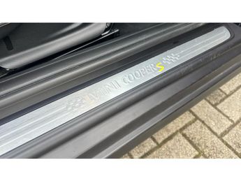 MINI Hatchback 135kW Cooper S Level 2 33kWh 3dr Auto Electric Hatchback