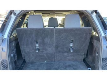 Land Rover Discovery 3.0 D300 R-Dynamic SE 5dr Auto Diesel Station Wagon