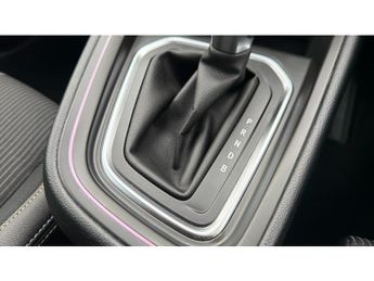 Renault Clio 1.6 E-TECH full hybrid 145 Engineered 5dr Auto Hybrid Hatchback