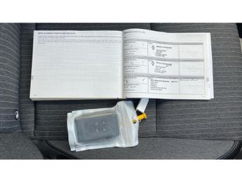 Renault Clio 1.6 E-TECH full hybrid 145 Techno 5dr Auto Hybrid Hatchback