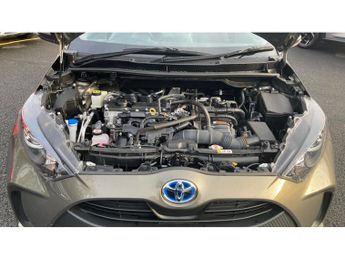 Toyota Yaris 1.5 Hybrid Icon 5dr CVT Hybrid Hatchback