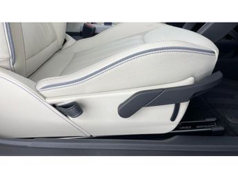 MINI Cooper 135kW E Exclusive [Level 2] 41kWh 3dr Auto Electric Hatchback