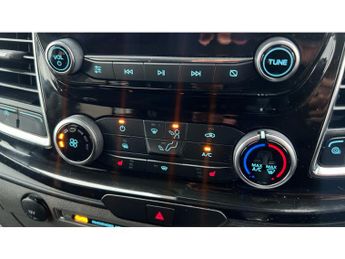 Ford Transit Custom 300 L2 Diesel Fwd 2.0 EcoBlue 170ps Low Roof D/Cab Limited Van A