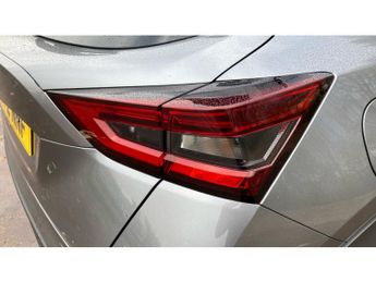 Nissan Juke 1.0 DiG-T 114 N-Connecta 5dr DCT Petrol Hatchback