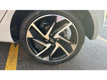 Hyundai i10 1.0 [63] Premium 5dr Auto [Nav] Petrol Hatchback