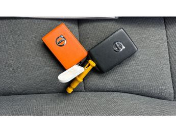 Volvo XC40 2.0 B4P Momentum 5dr Auto [7 speed] Petrol Estate