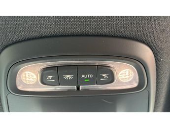 Volvo XC40 2.0 B4P Momentum 5dr Auto [7 speed] Petrol Estate