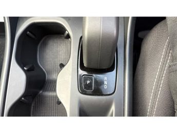 Volvo XC40 2.0 B4P Momentum 5dr Auto [7 speed] Petrol Estate