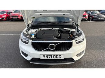 Volvo XC40 2.0 B4P Momentum 5dr Auto [7 speed] Petrol Estate