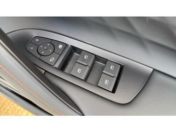 MG HS 1.5 T-GDI Trophy 5dr DCT Petrol Hatchback