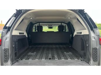 Land Rover Discovery Diesel 3.0 D300 SE Commercial Auto