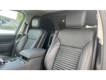 Land Rover Discovery Diesel 3.0 D300 SE Commercial Auto