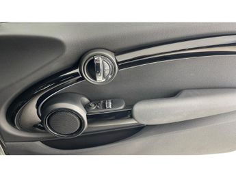 MINI Hatchback 135kW Cooper S Level 2 33kWh 3dr Auto Electric Hatchback