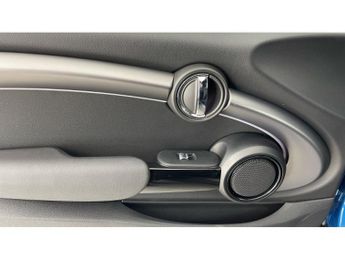 MINI Hatchback 2.0 Cooper S Exclusive 3dr Auto Petrol Hatchback