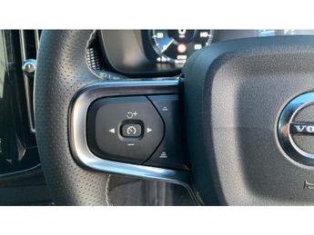 Volvo XC40 2.0 D3 R DESIGN 5dr AWD Geartronic Diesel Estate