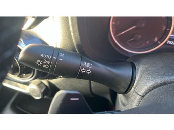 Nissan Juke 1.0 DiG-T 114 N-Connecta 5dr DCT Petrol Hatchback