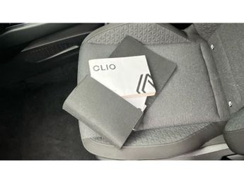 Renault Clio 1.6 E-TECH full hybrid 145 Evolution 5dr Auto Hybrid Hatchback