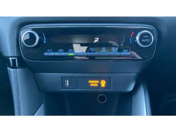 Toyota Yaris 1.5 Hybrid Design 5dr CVT Hybrid Hatchback