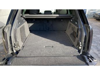 Land Rover Range Rover 3.0 D300 SE 4dr Auto Diesel Estate