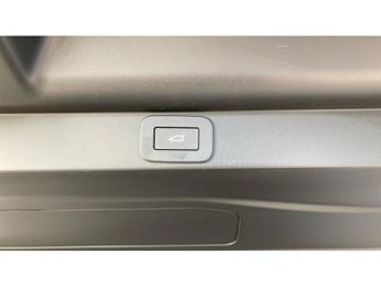 Land Rover Range Rover 3.0 D300 SE 4dr Auto Diesel Estate