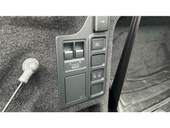 Land Rover Discovery 3.0 D300 R-Dynamic SE 5dr Auto Diesel Station Wagon