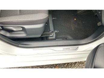 Toyota Yaris 1.5 Hybrid Design 5dr CVT Hybrid Hatchback