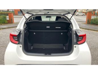 Toyota Yaris 1.5 Hybrid Design 5dr CVT Hybrid Hatchback