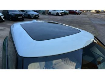 MINI Cooper 135kW E Exclusive [Level 2] 41kWh 3dr Auto Electric Hatchback