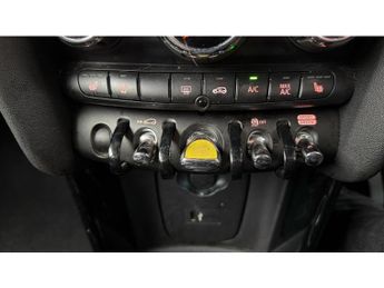 MINI Hatchback 135kW Cooper S Level 2 33kWh 3dr Auto Electric Hatchback