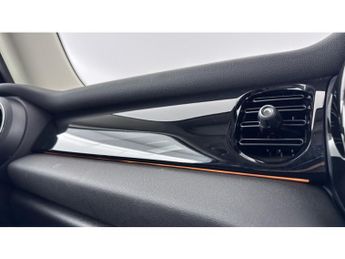 MINI Hatchback 1.5 Cooper Classic 3dr Auto Petrol Hatchback