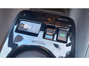 Nissan LEAF 110kW N-Connecta 39kWh 5dr Auto Electric Hatchback