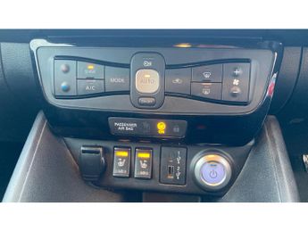 Nissan LEAF 110kW N-Connecta 39kWh 5dr Auto Electric Hatchback