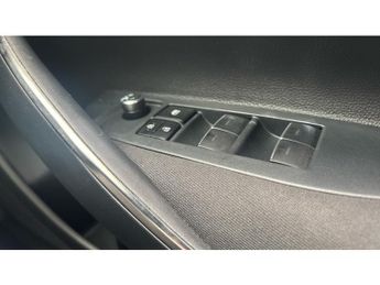 Toyota Corolla 1.8 VVT-i Hybrid Icon 5dr CVT Hybrid Hatchback