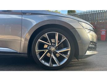 Skoda Superb 2.0 TDI CR Sport Line Plus 5dr DSG Diesel Hatchback