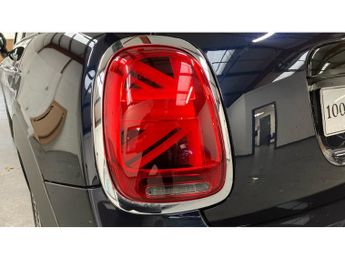MINI Hatchback 1.5 Cooper Exclusive 5dr Auto Petrol Hatchback