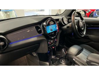 MINI Hatchback 1.5 Cooper Exclusive 5dr Auto Petrol Hatchback
