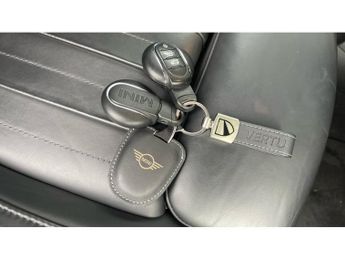 MINI Hatchback 135kW Cooper S Level 3 33kWh 3dr Auto Electric Hatchback