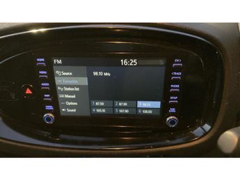 Toyota Aygo X 1.0 VVT-i Edge 5dr Auto Petrol Hatchback