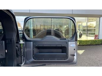 Land Rover Defender 3.0 D300 X 90 3dr Auto Diesel Estate